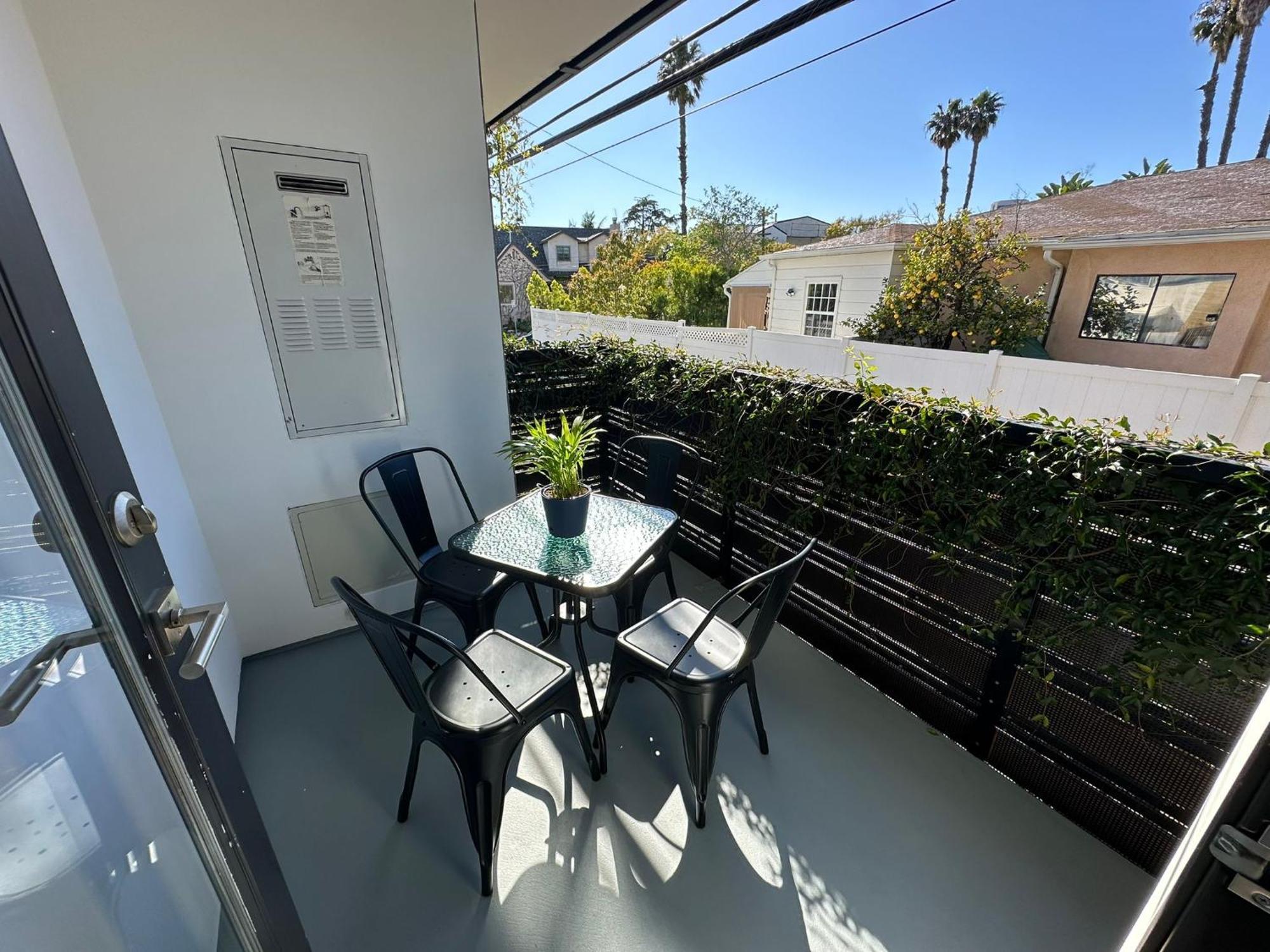 The Century City Cozy 3 Bedroom Apartment With Free Parking! Los Angeles Eksteriør billede