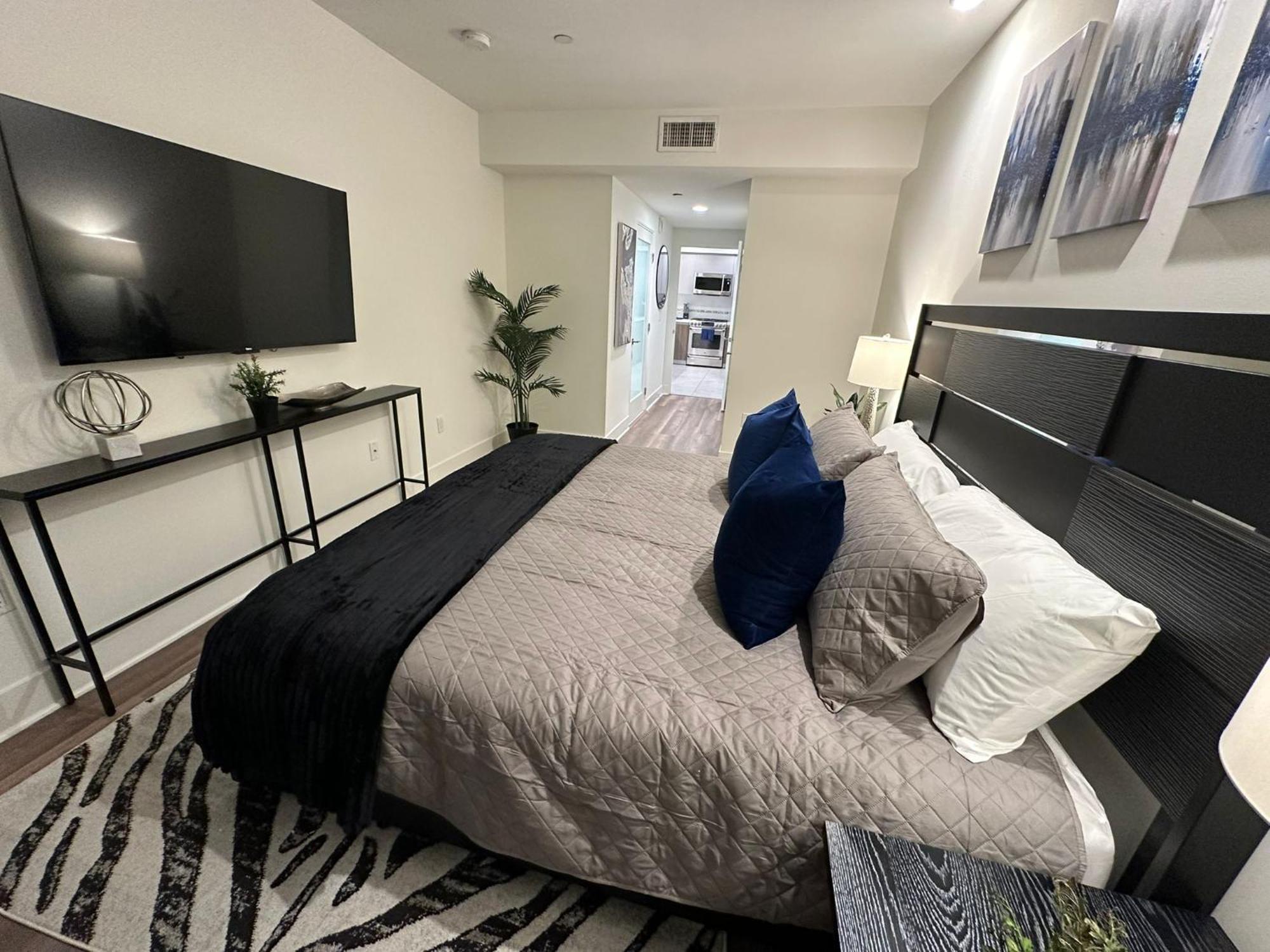 The Century City Cozy 3 Bedroom Apartment With Free Parking! Los Angeles Eksteriør billede