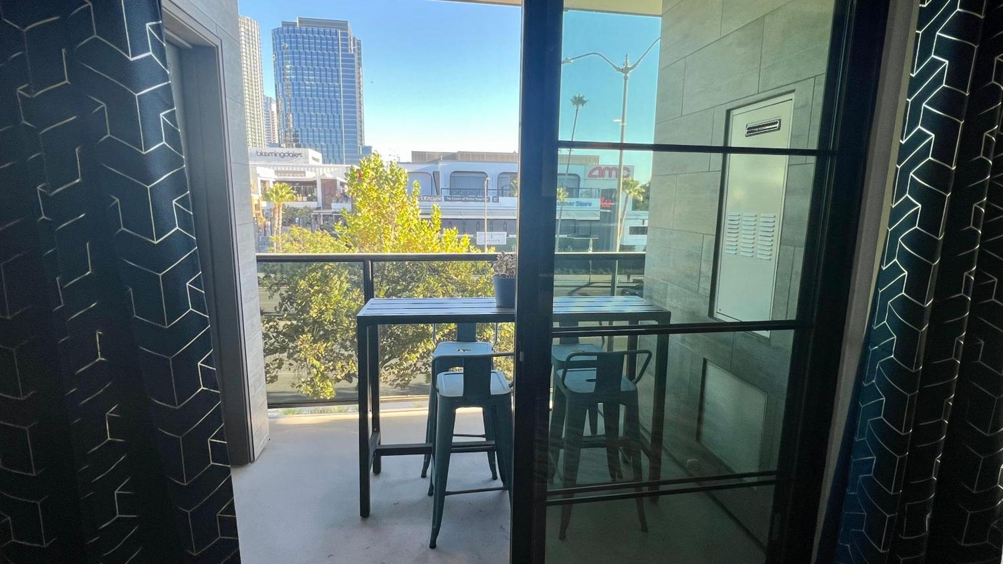 The Century City Cozy 3 Bedroom Apartment With Free Parking! Los Angeles Eksteriør billede